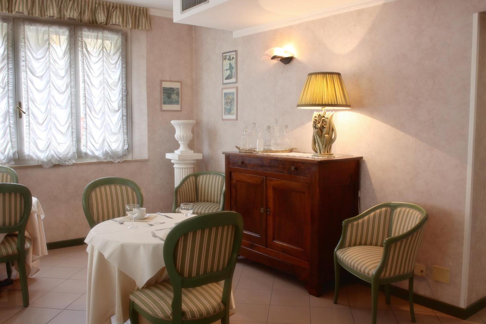 רימיני Hotel La Torre מראה חיצוני תמונה