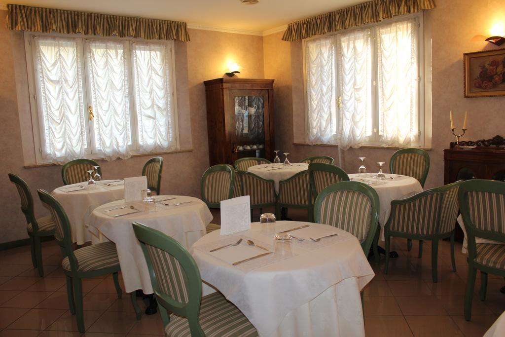 רימיני Hotel La Torre מראה חיצוני תמונה