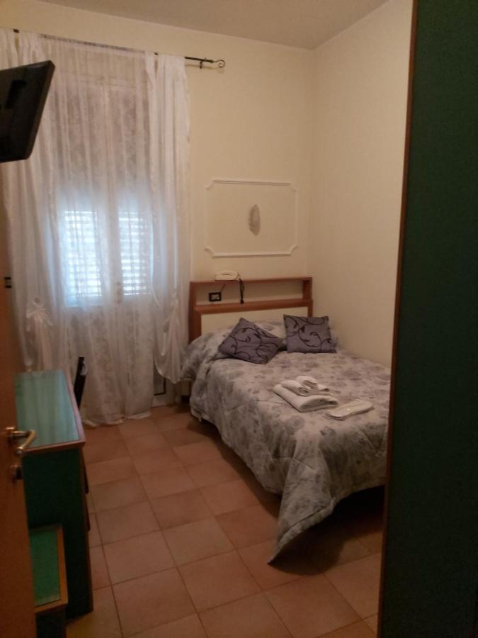 רימיני Hotel La Torre מראה חיצוני תמונה