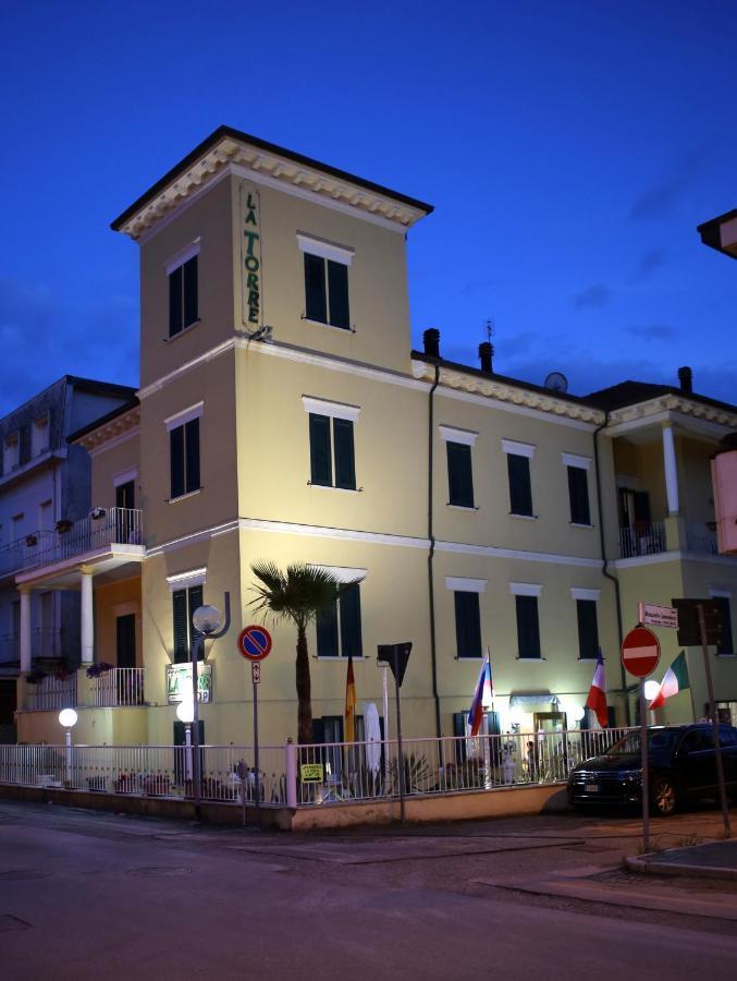 רימיני Hotel La Torre מראה חיצוני תמונה